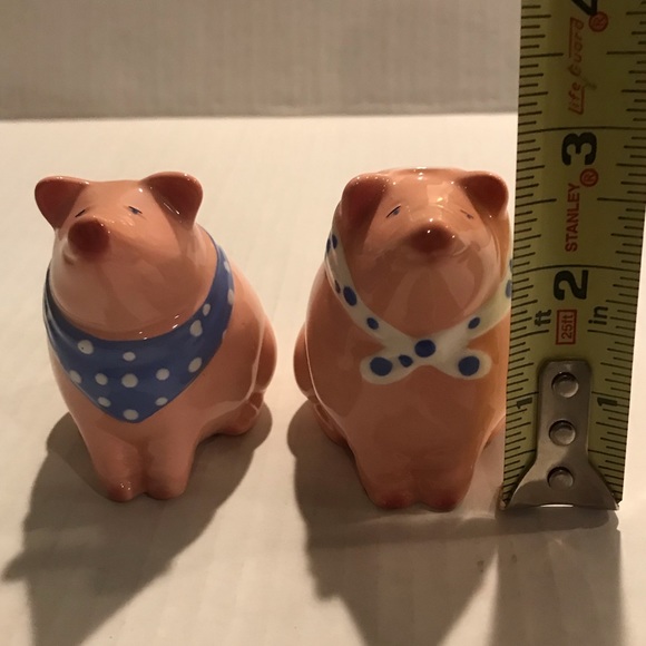Pigs Wearing  Bandanas Salt & Pepper Shakers By Clay Art  2.75” - Picture 6 of 6